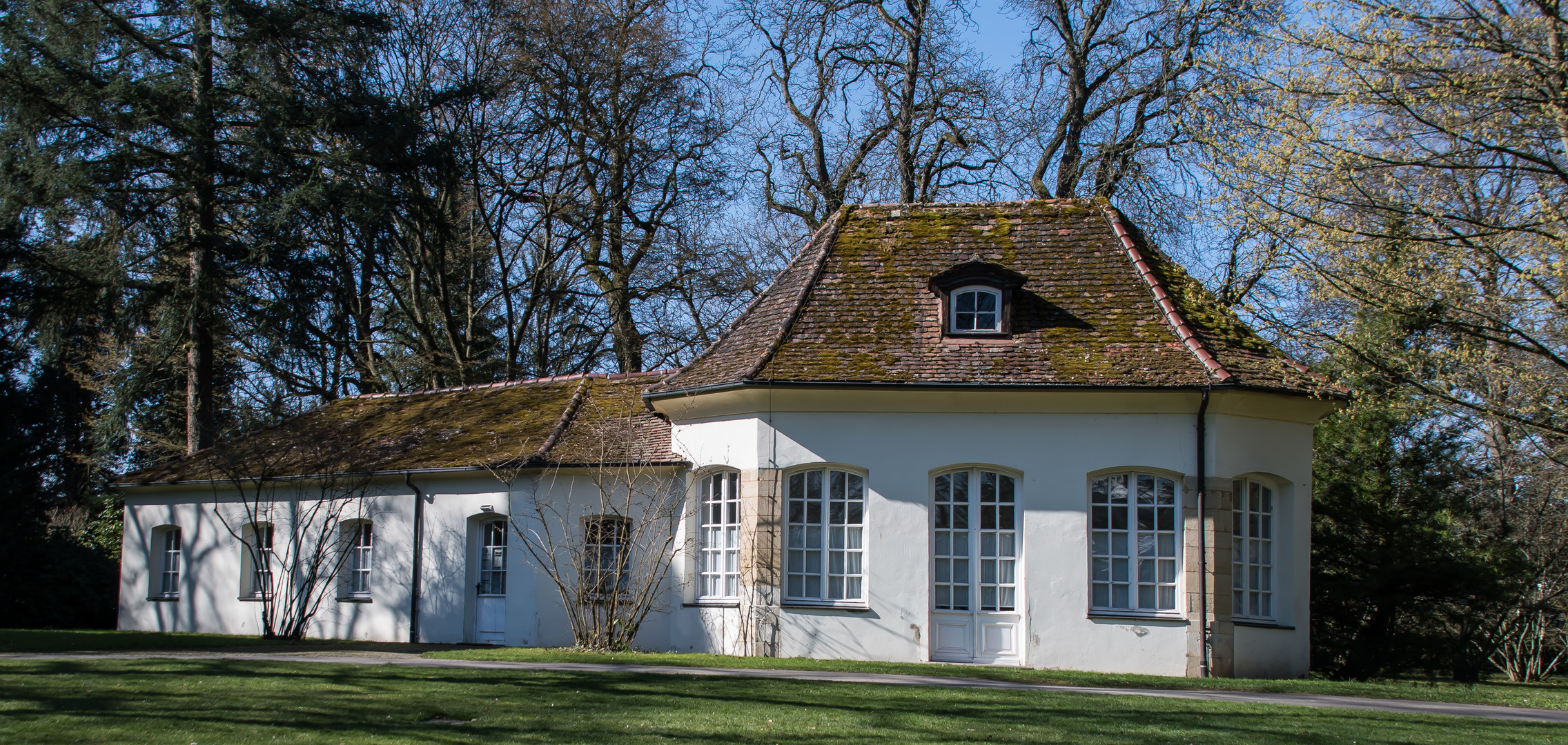 WIRTSHAUS IM PARK