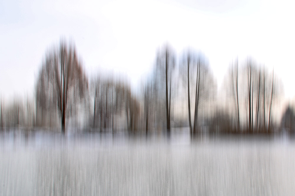 Wischeffekte am zugefrorenem Weiher