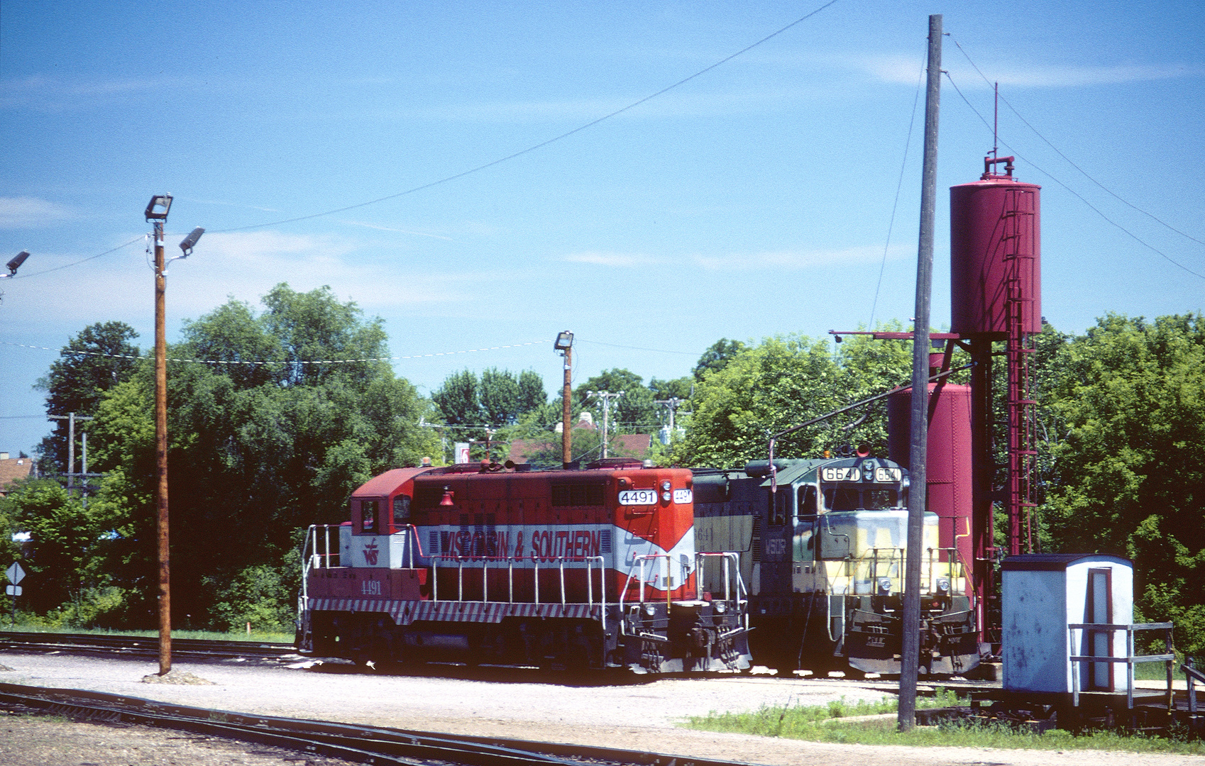 Wisconsin & Southern WSOR #4491 und WSOR #6641, Clinton Yard, WI