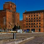 WISMAR. ALTER HAFEN. AUS SPEICHREN WURDEN FERIENWOHNUNGEN.