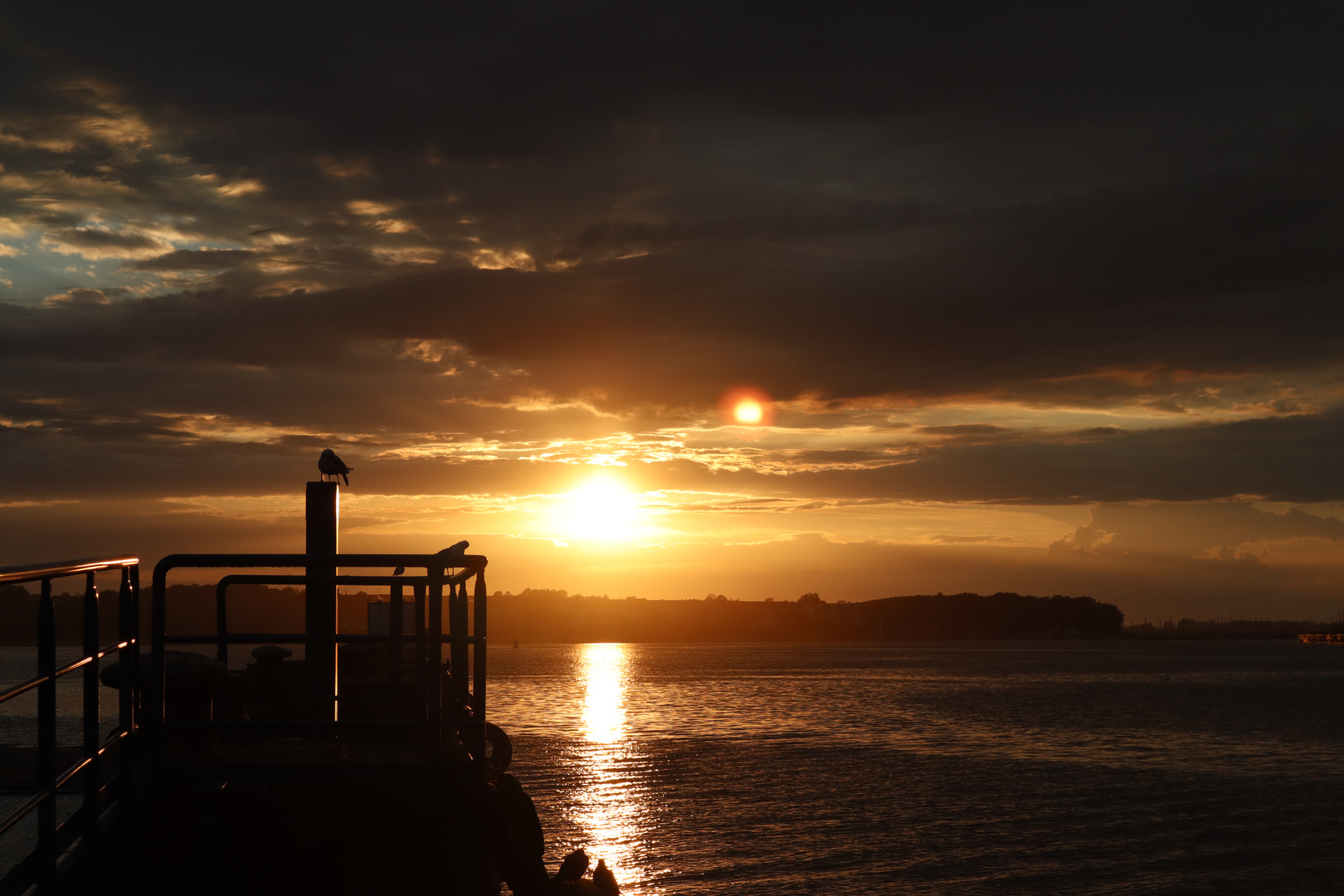 Wismar: Hafen bei Sonnenuntergang