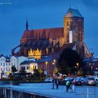 --Wismar-- St.Georgenkirche abends