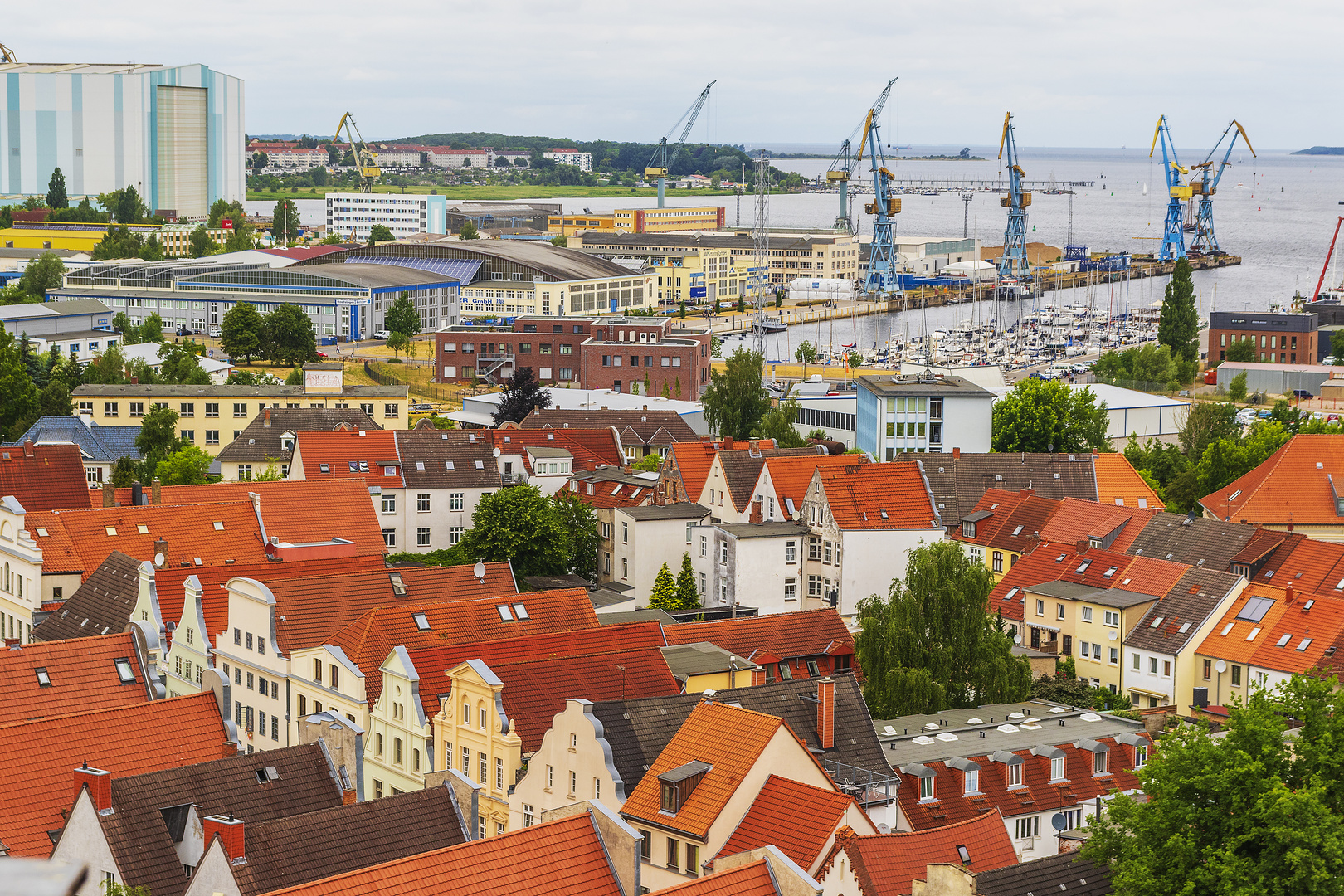 Wismar von oben gesehen. Altstadt und Hafen