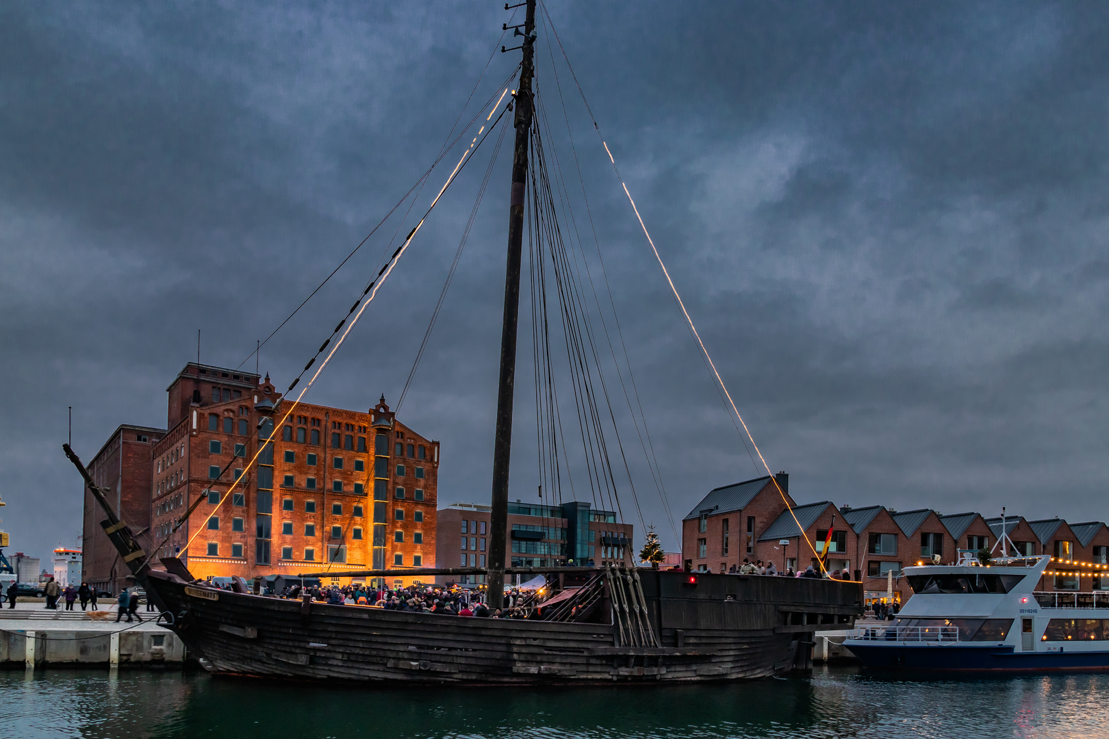 Wissemara - die Kogge aus Wismar Foto & Bild | nacht, hafen