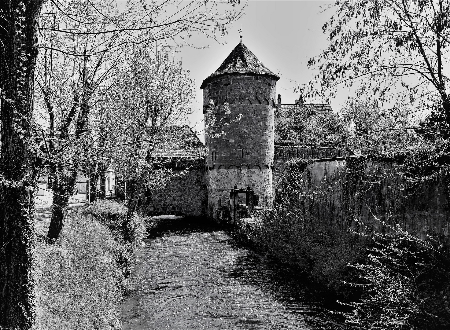 Wissembourg - Ansicht mit Stadtmauerturm