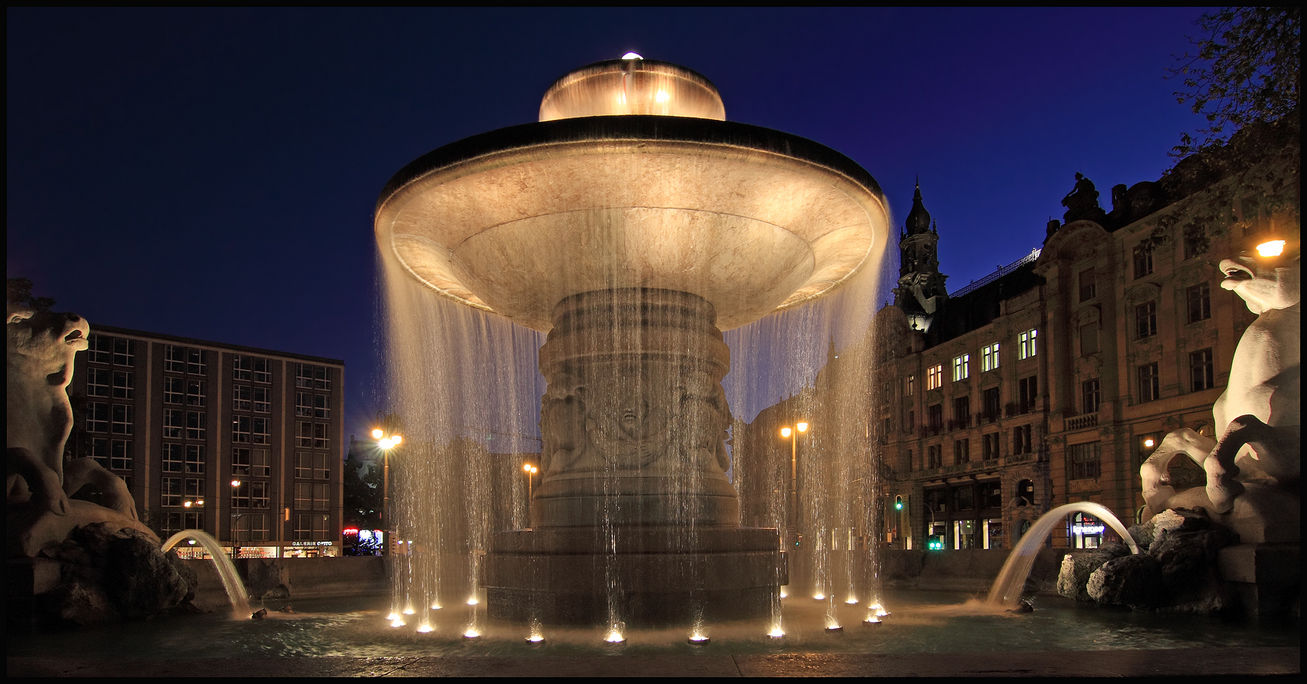 Wittelsbacher Brunnen am Lenbachplatz