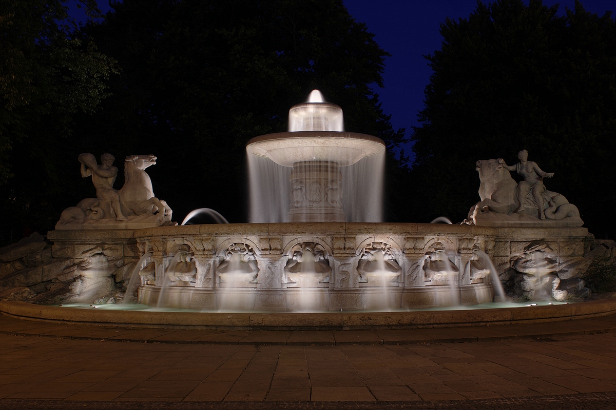 Wittelsbacherbrunnen am Lenbachplatz