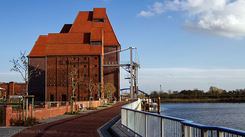 WITTENBERGE #07. EHEMALIGES SPEICHERGEBÄUDE IM HAFEN