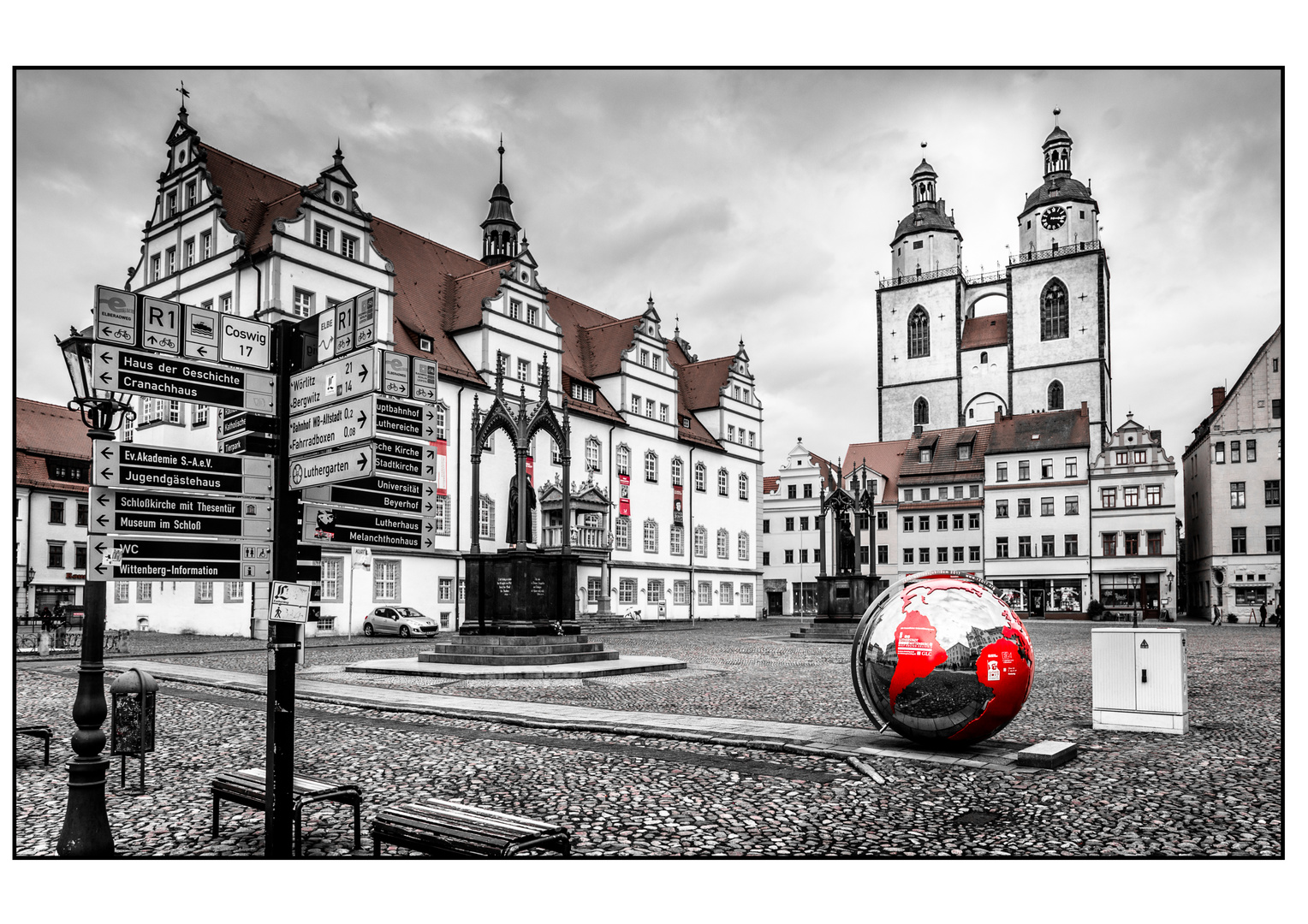 Wittenberger Markt mit Lutherjahr-Kugel