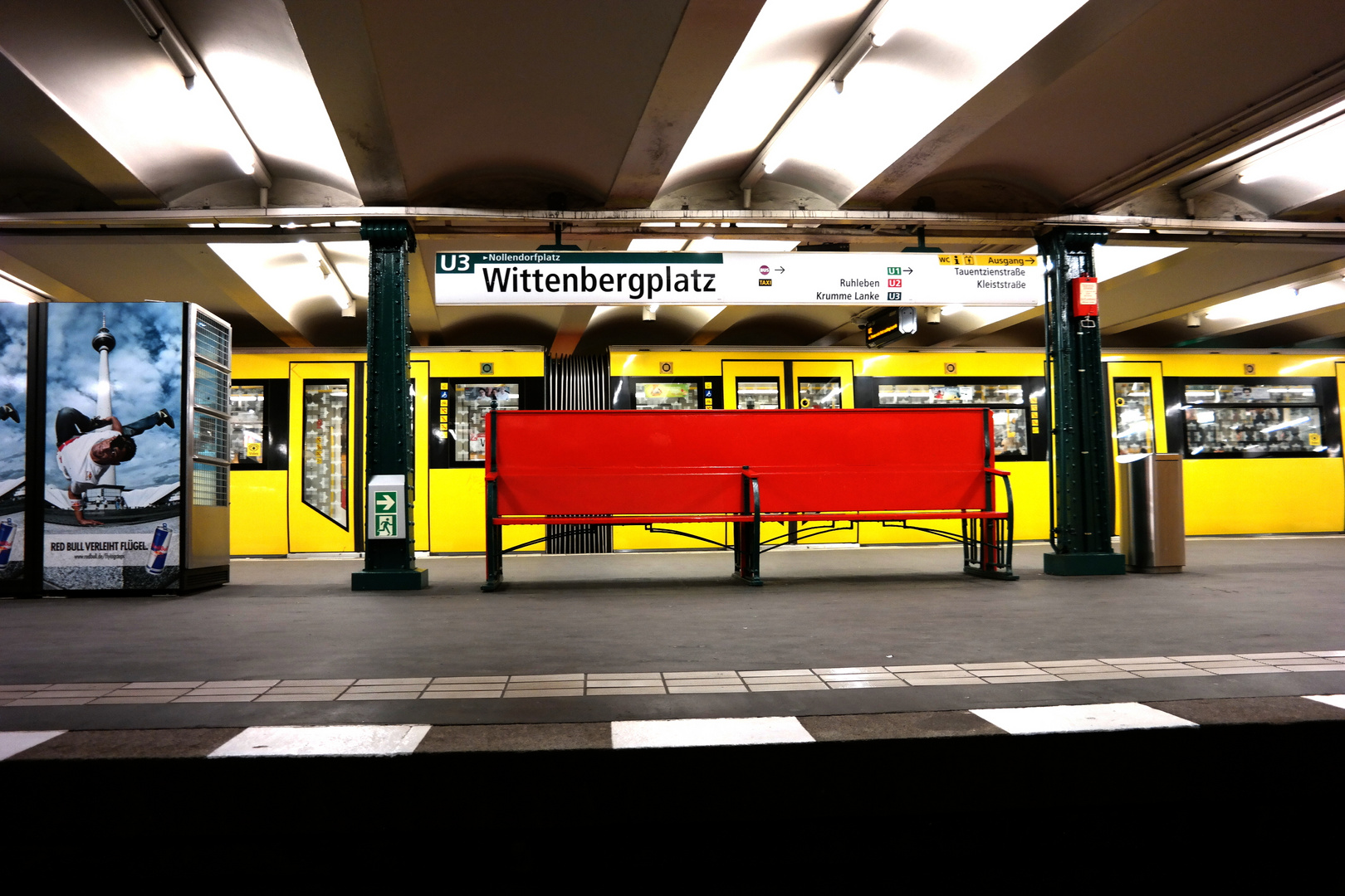 Wittenbergplatz rot-gelb