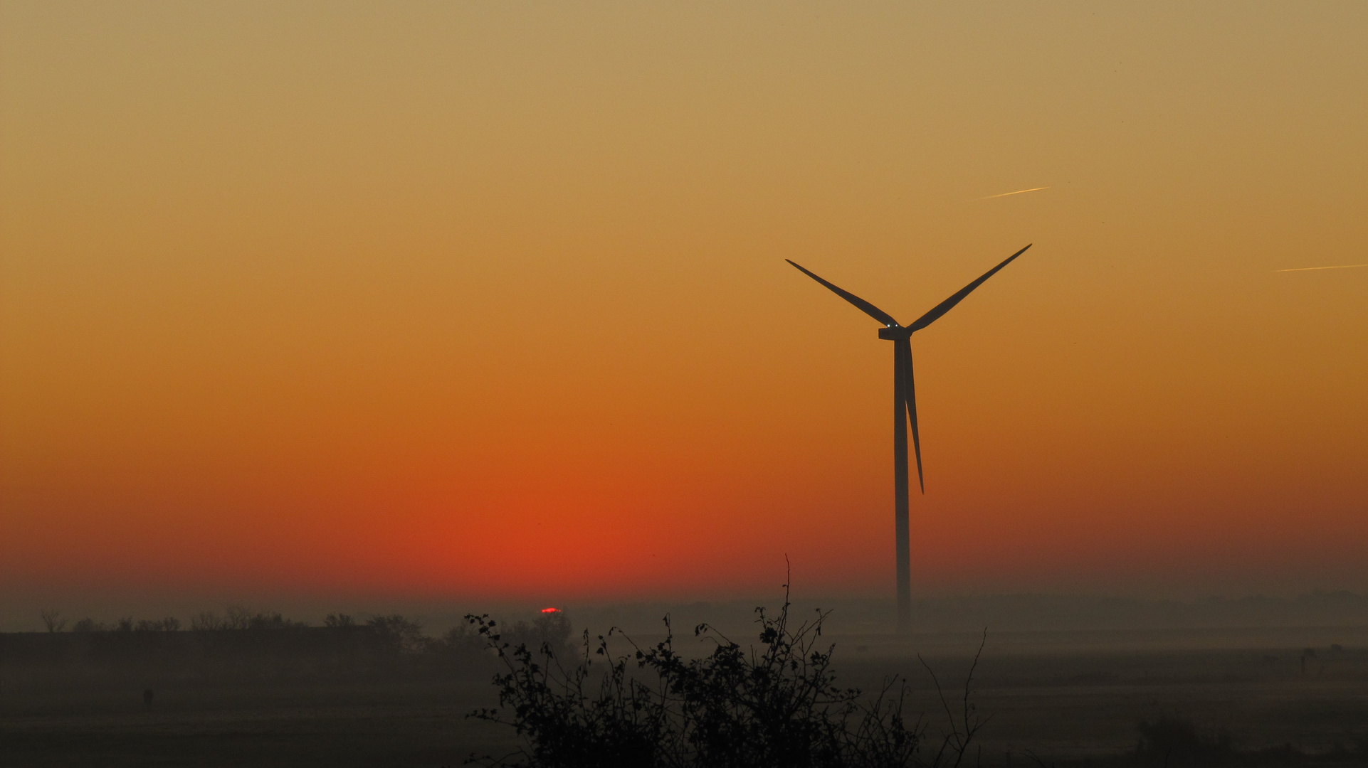 WKA bei Sonnenaufgang