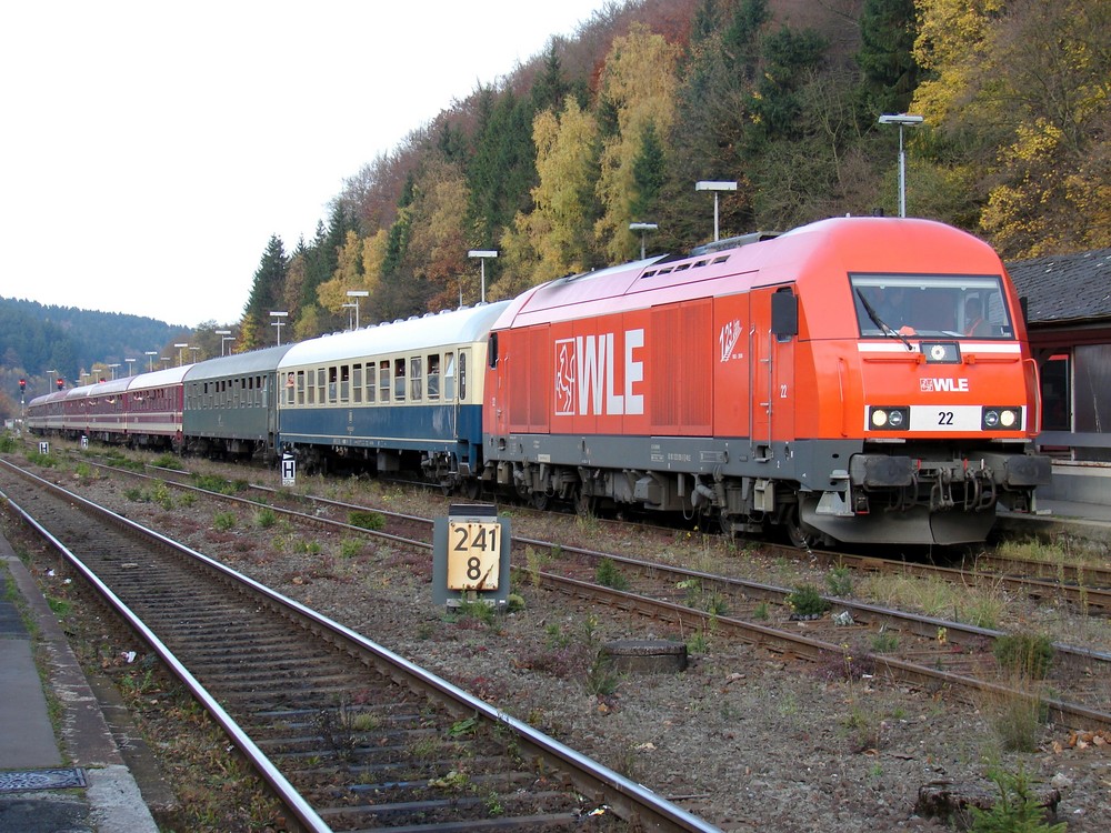 WLE 22 mit Sonderzug in Brilon Wald