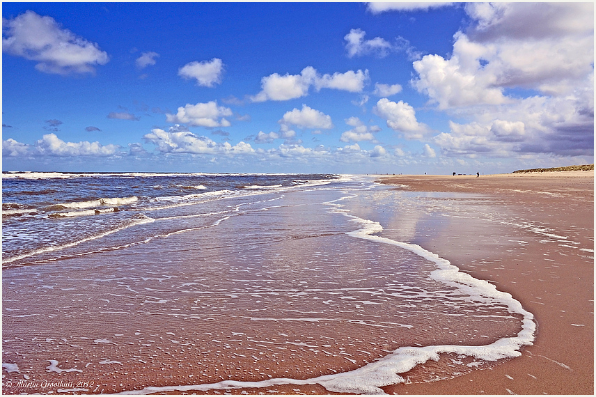 Wo de Nordseewellen trekken an den Strand....