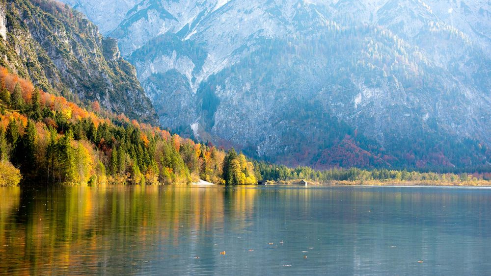 Wo der Berg den See berührt...