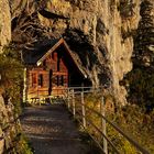 Wo der Fels Schutz bietet – Wildkirchli-Hütte