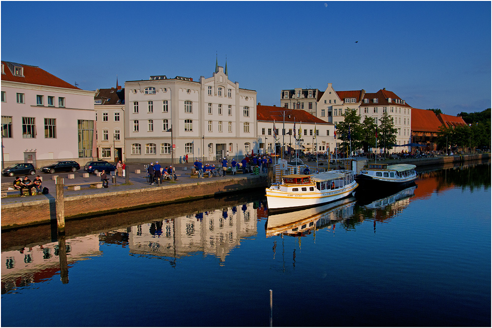 Wo die Hafen - und Kanalrundfahrten enden