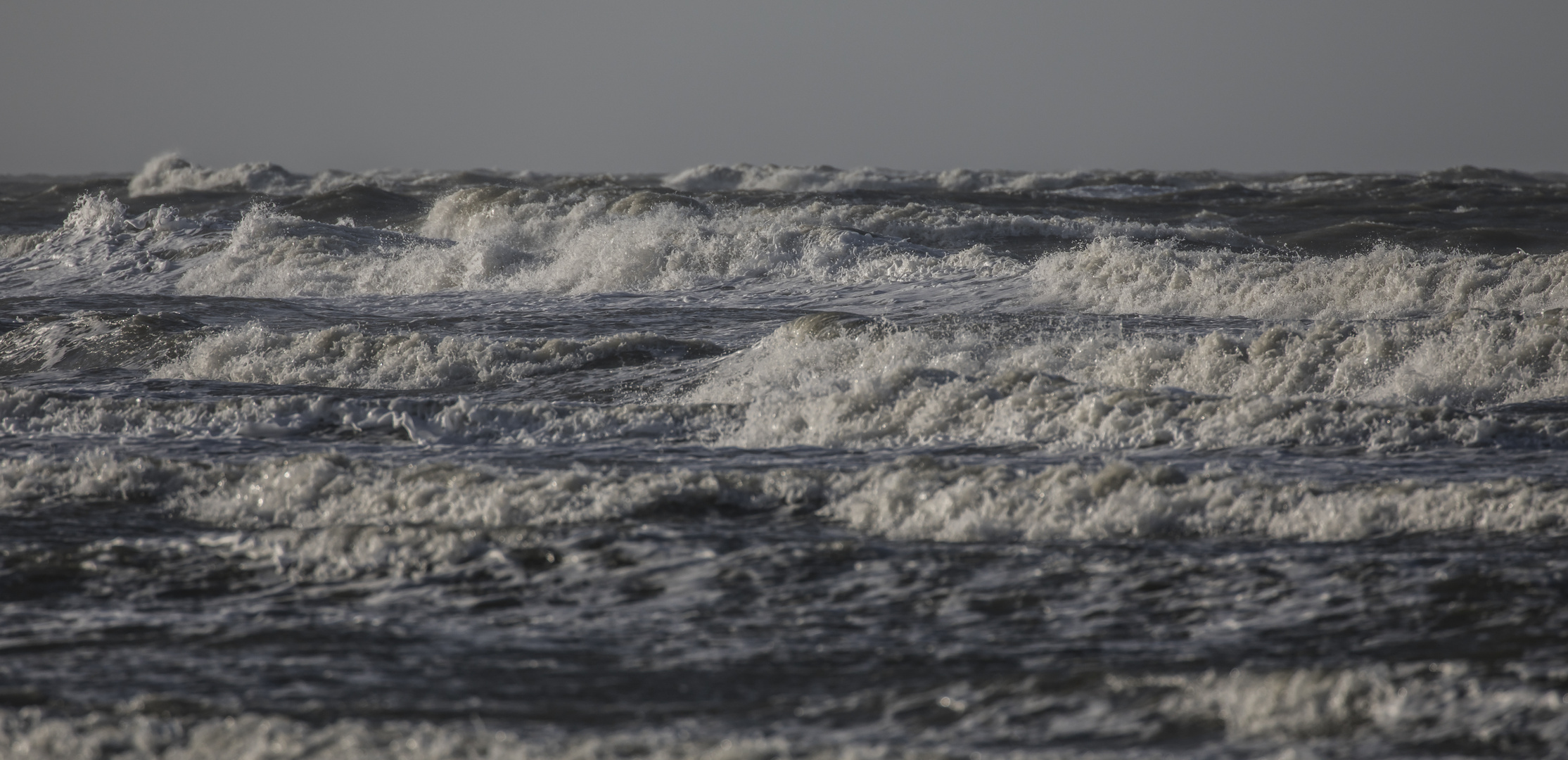 Wo die Nordseewellen schlagen an den Strand
