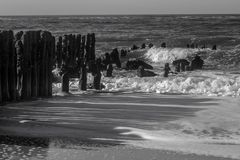 Wo die Nordseewellen trekken an den Strand