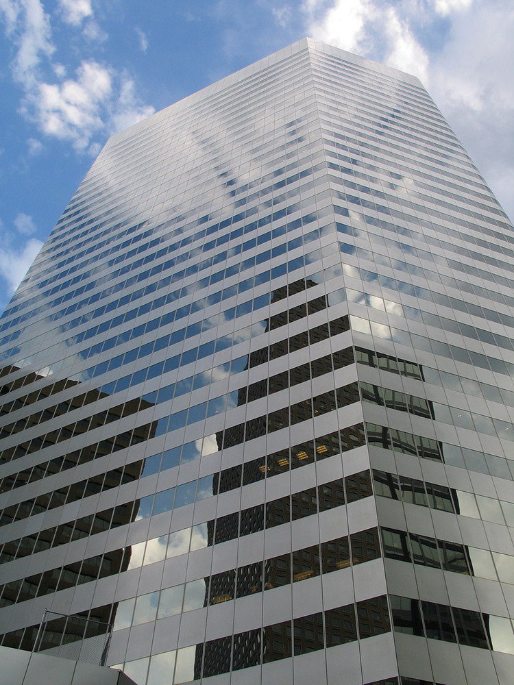 Wo hört das Hochhaus auf und wo fängt der Himmel an