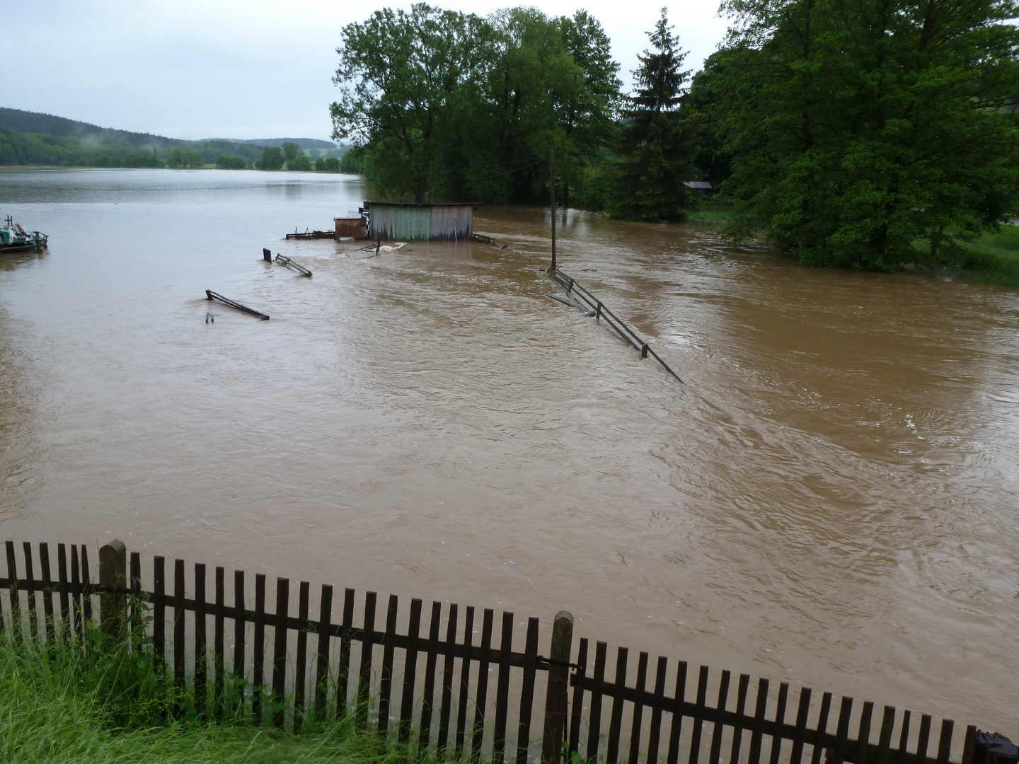 Wo sonst nur die kleine Orla war ist jetzt ein großer See