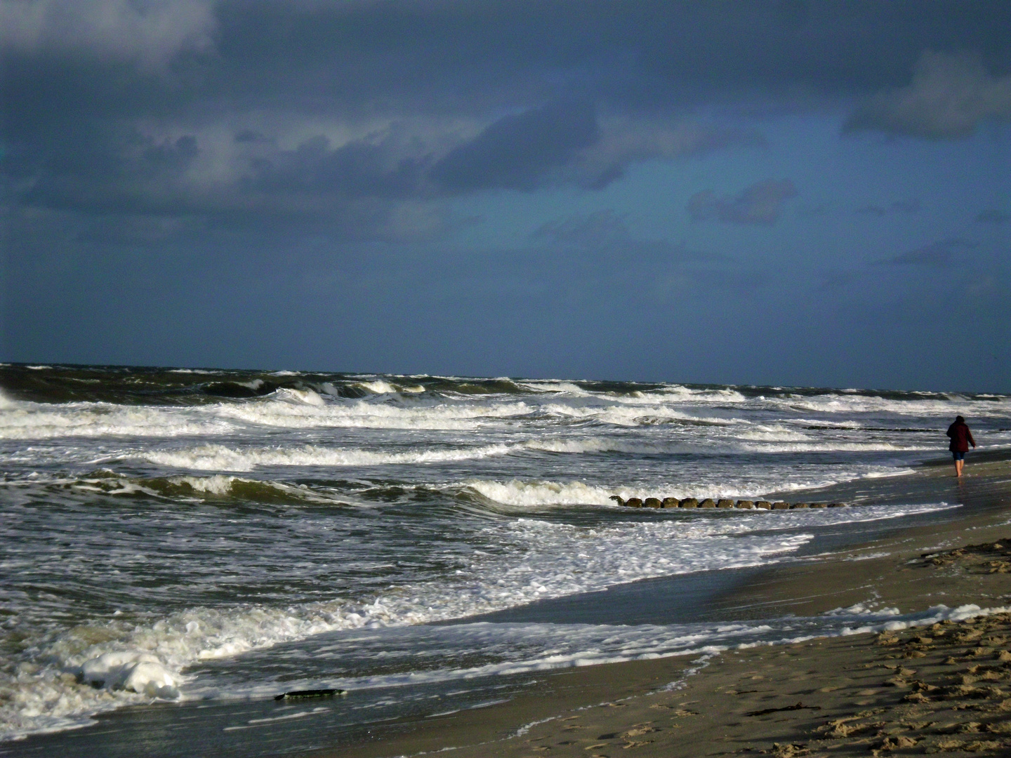 Wo Wasser das Land küsst entsteht die Küsste. .rau formt die See..