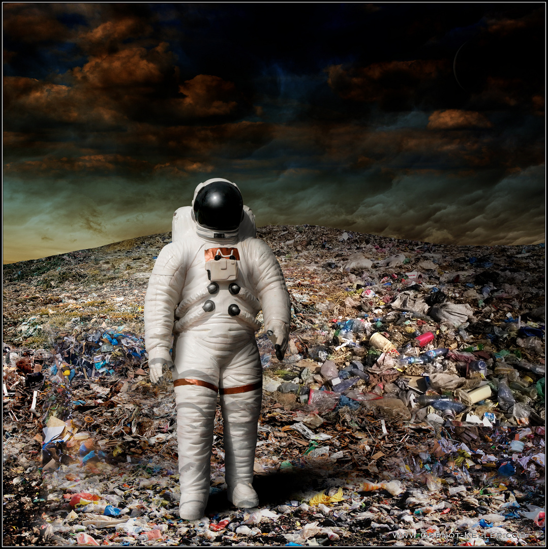 WoA_GarbageEarth_20210107 Inhospitable Worlds