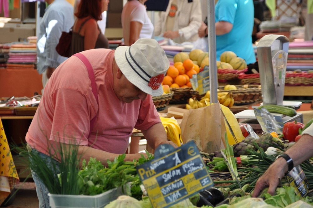 Wochenmarkt in Saint Tropez-eine Inspiration für die Sinne.