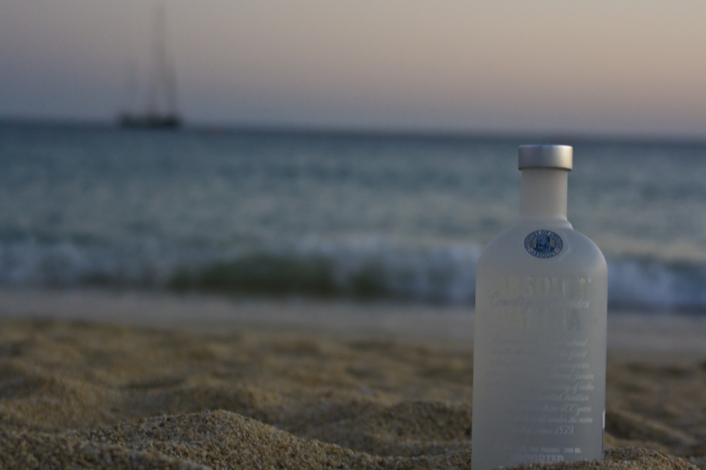 Wodka am Strand von Naxos