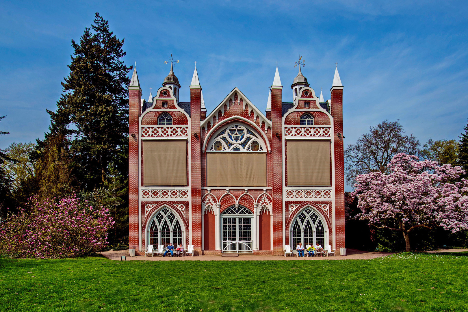 Wörlitzer Park  ... Gotisches Haus im April