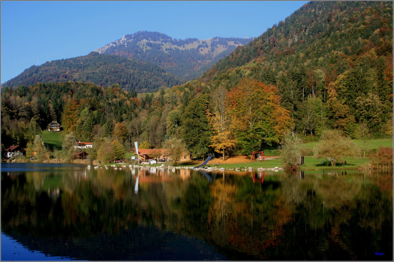 Wössner See im Herbst