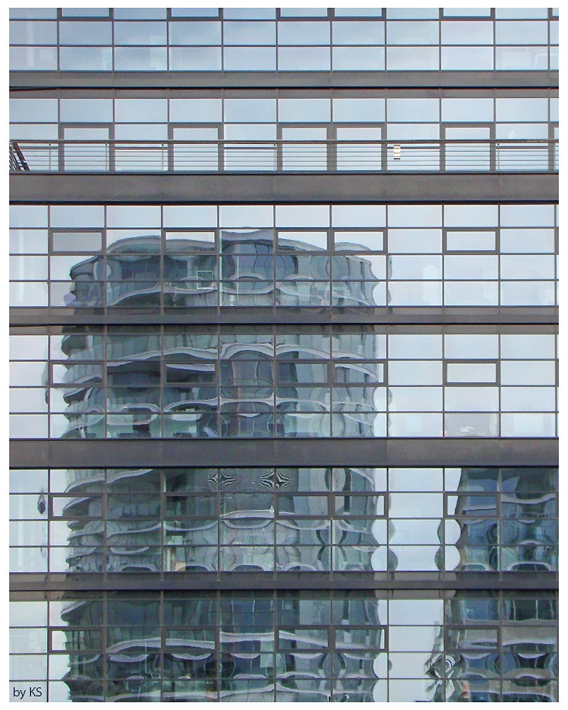 Wohn-Tower-Spiegelung