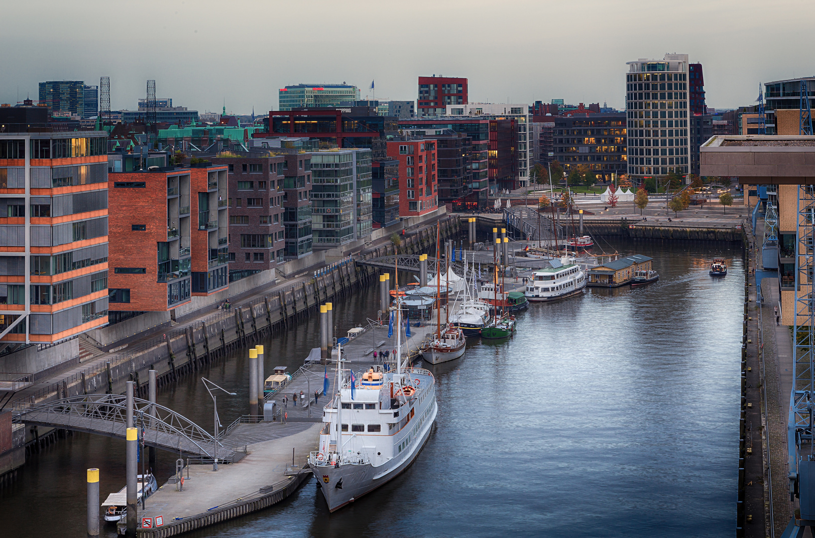 Wohnen am Hamburger Hafen.