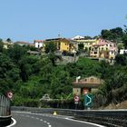 Wohnen an der Autobahn in Kampanien, Italien