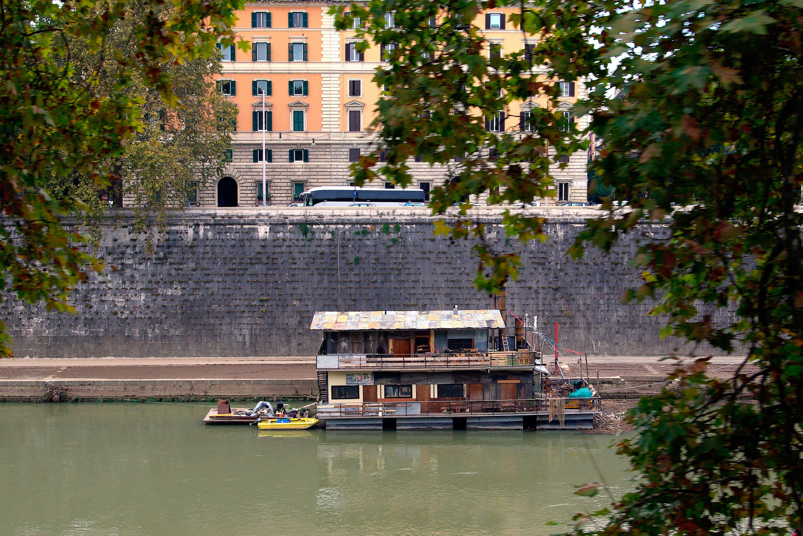 " Wohnen auf dem Tiber "