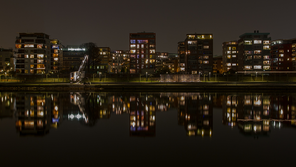 Wohnen in Frankfurt am Main bei Nacht