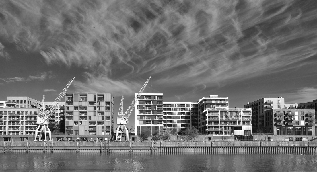 Wohnhäuser im alten Baakenhafen....