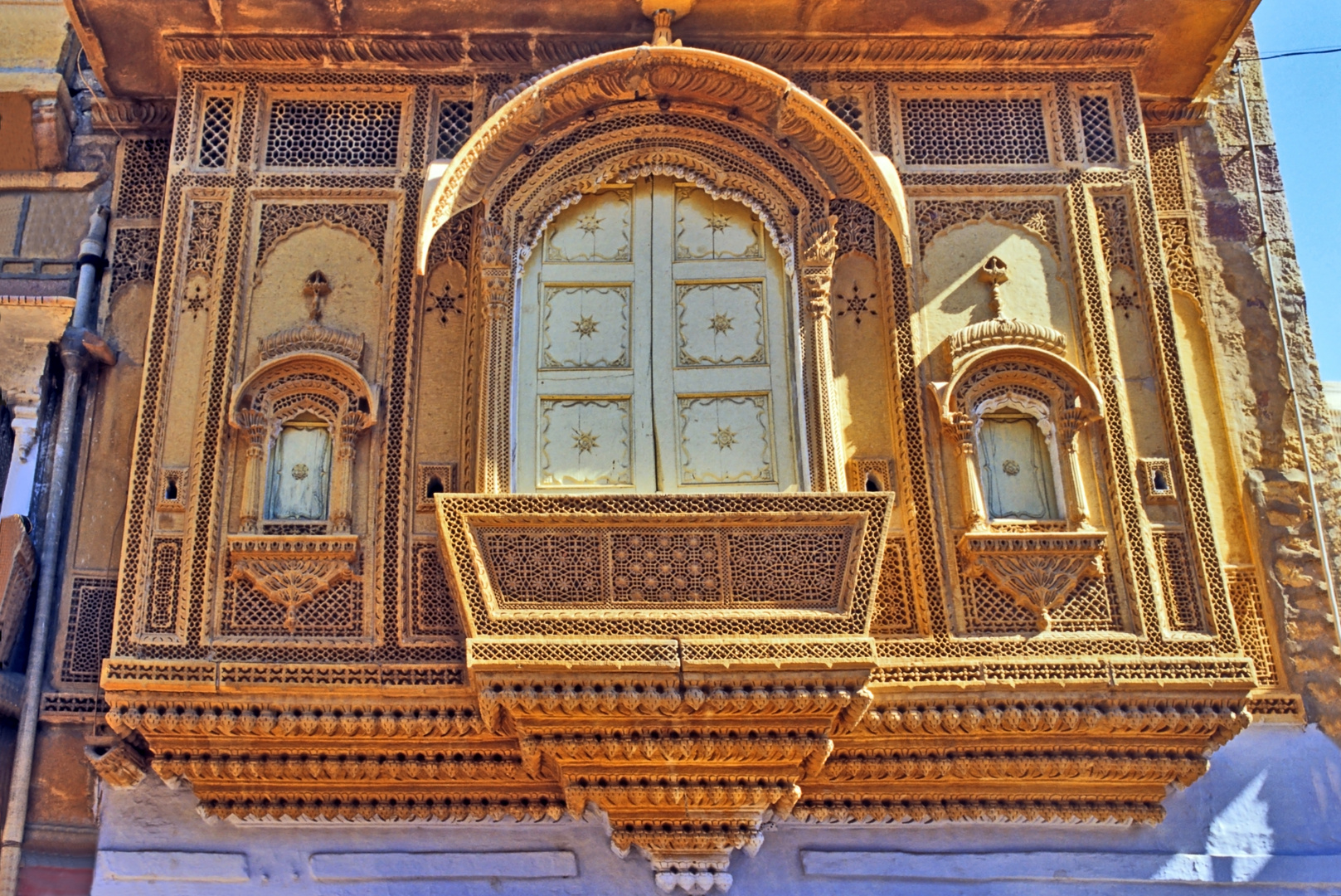 Wohnhaus über den Grundmauern in Jaisalmer