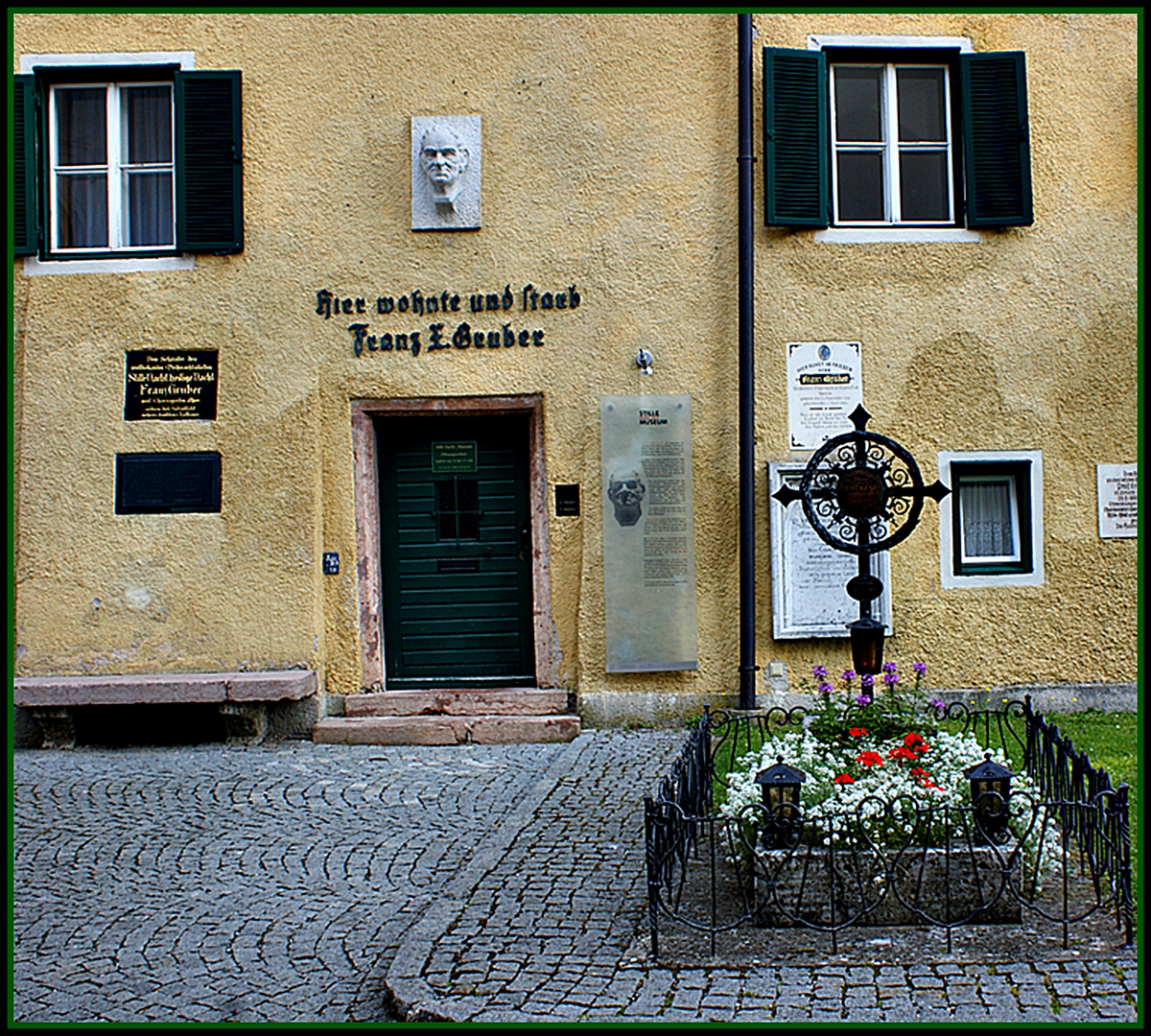 Wohnhaus v.Franz Xaver Gruber +dessen Grab / Komponist von Stille Nacht hl.Nacht!