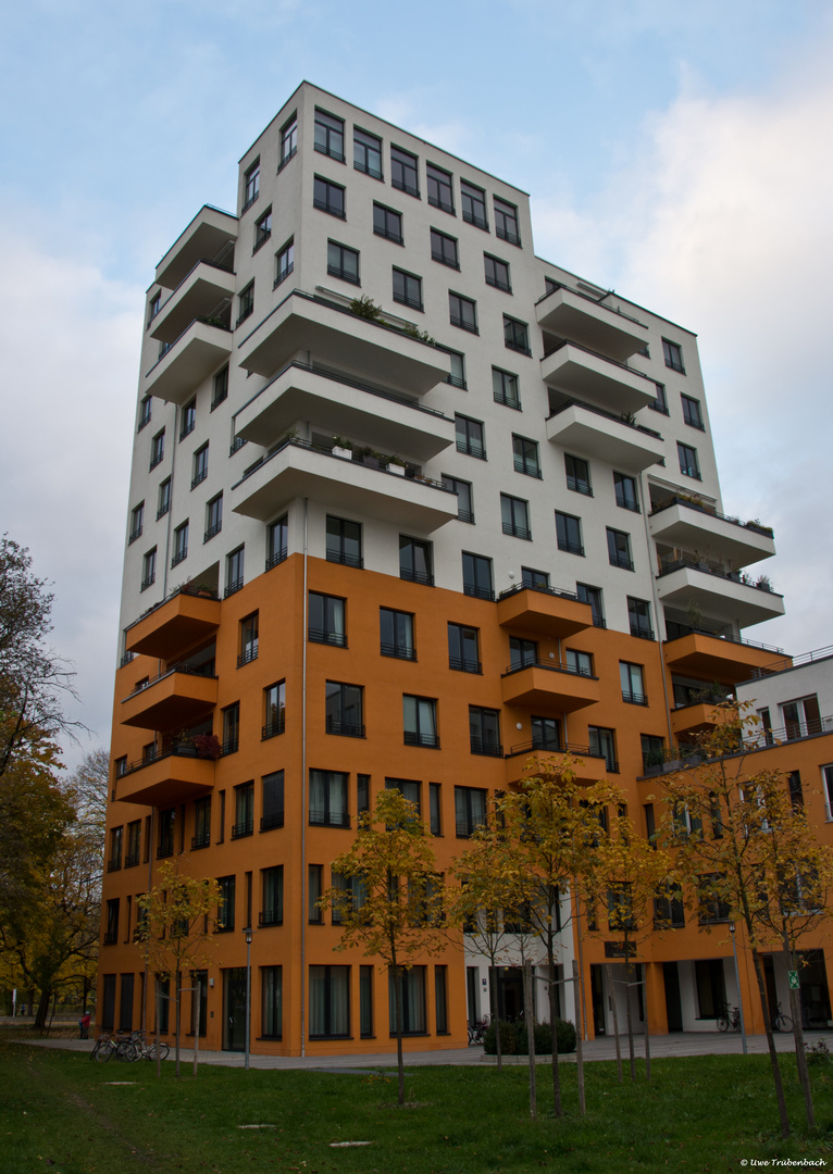 Wohnturm im neuen Quartier am Ackermannbogen