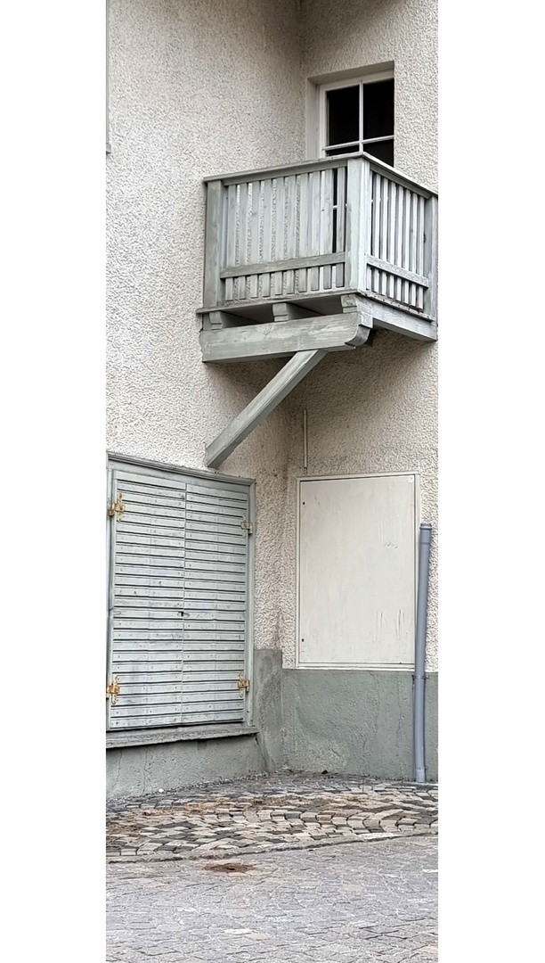 Wohnung mit Balkon...