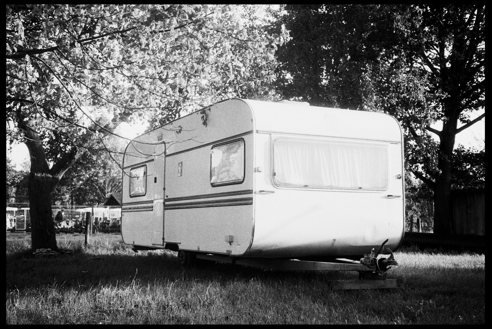 Wohnwagen im Herbst