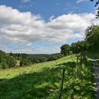 Wokenstimmung über Eifellandschaft