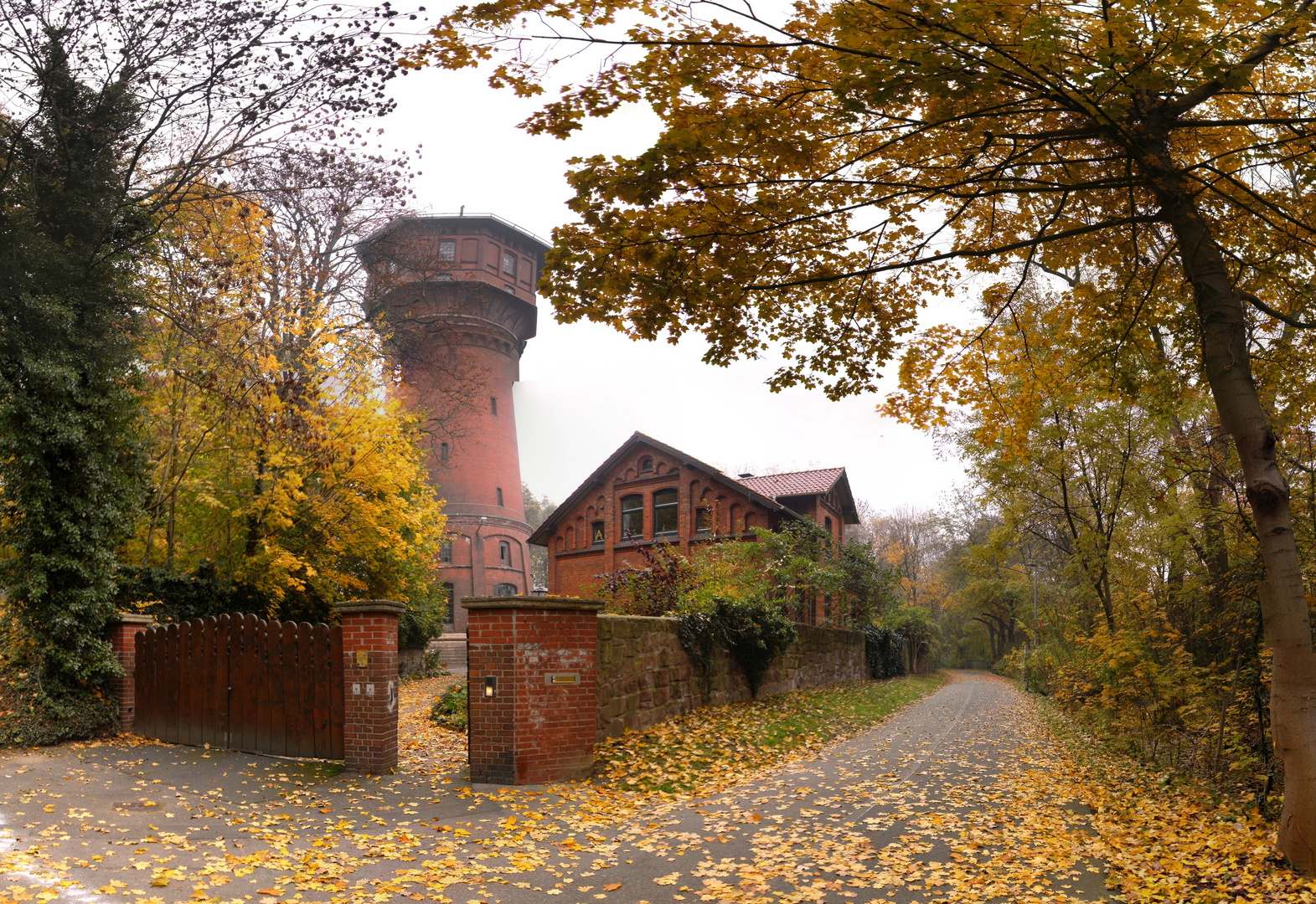 Wolfenbüttel - Herbststimmung am alten Wasserturm