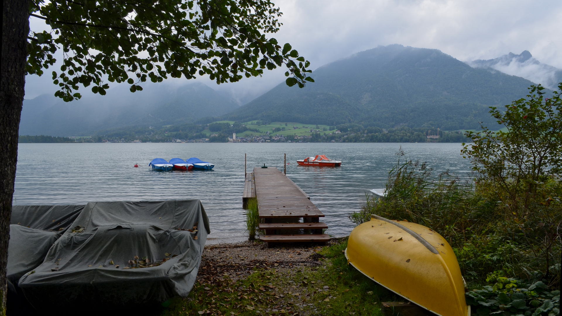 Wolfgangsee im Regen