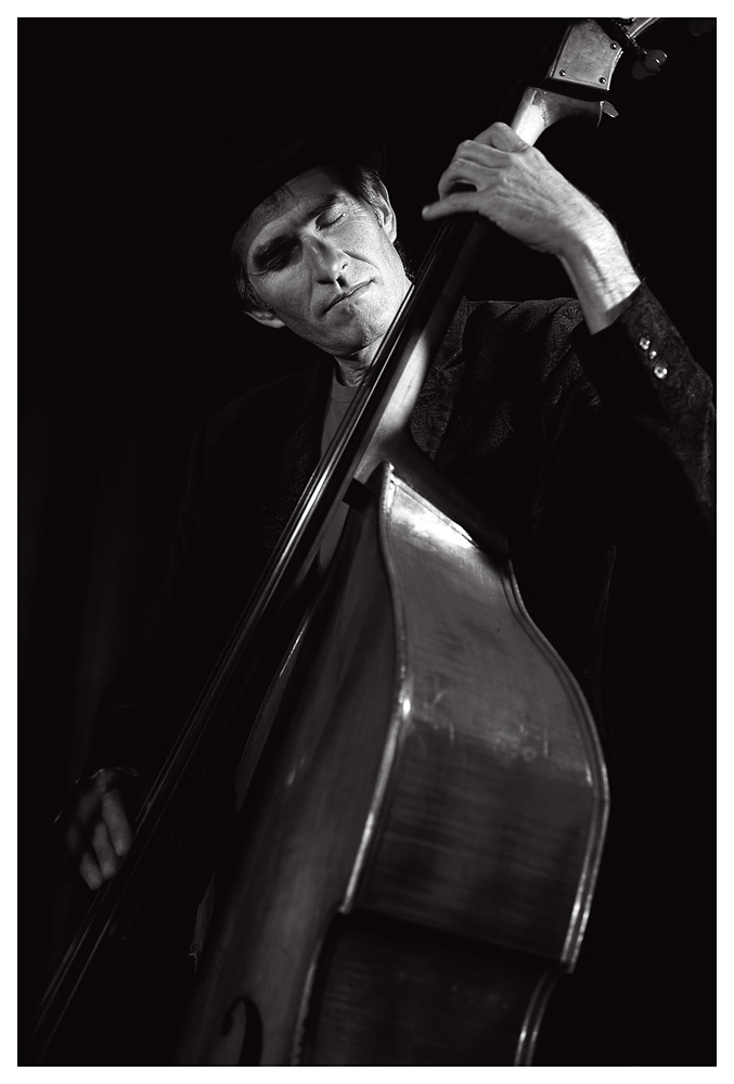 Wolfram Derschmid | bass