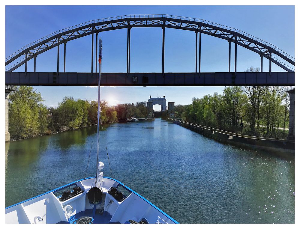 Wolga-Schleuse Foto &amp; Bild | architektur, europe, eastern europe Bilder ...
