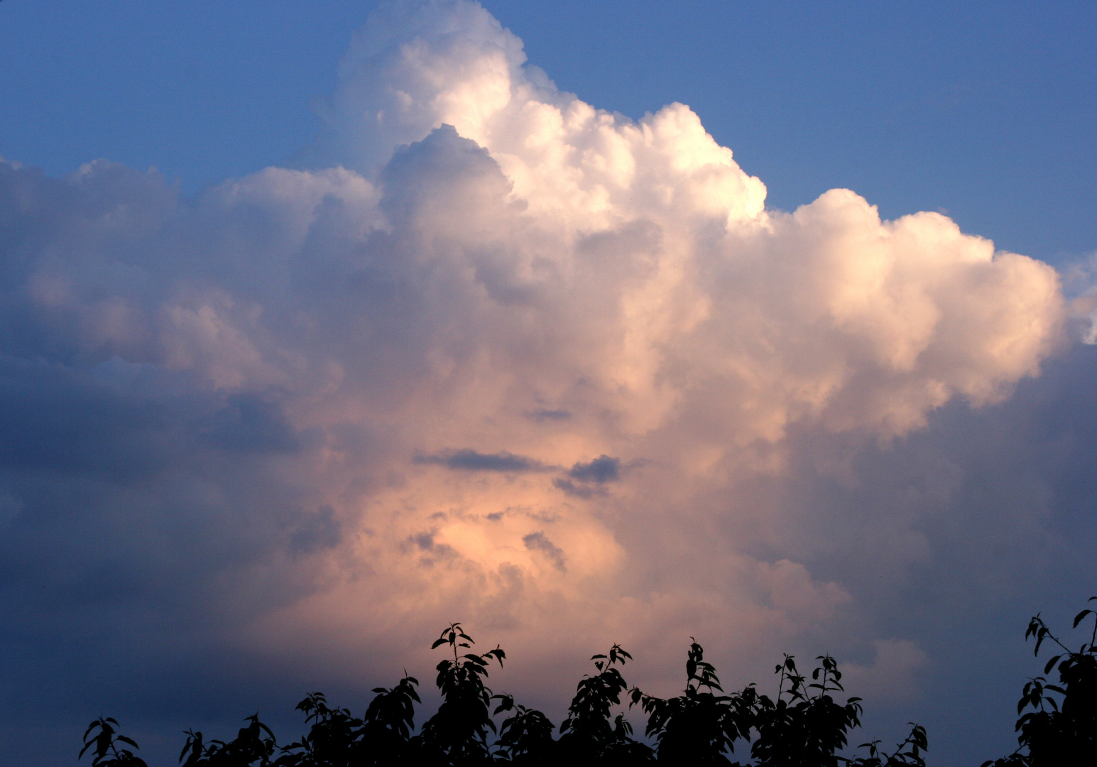 Wolke bei Sonnenuntergang