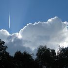 Wolke mit Flugzeug
