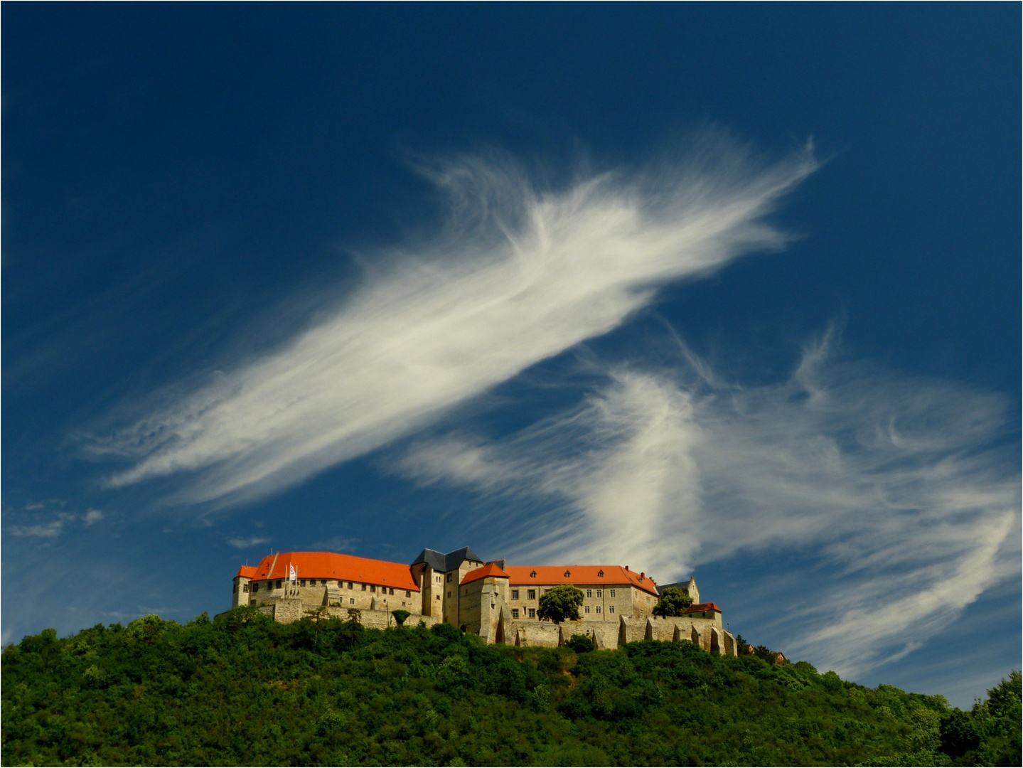 Wolke oder Burggespenst?