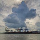 Wolke über dem Hafen